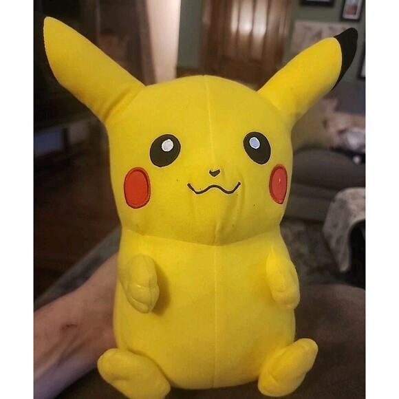Pokémon Tomy Pikachu Plush Toy Stuffed Animal 2017 Yellow 10" Excellent - Picture 1 of 7